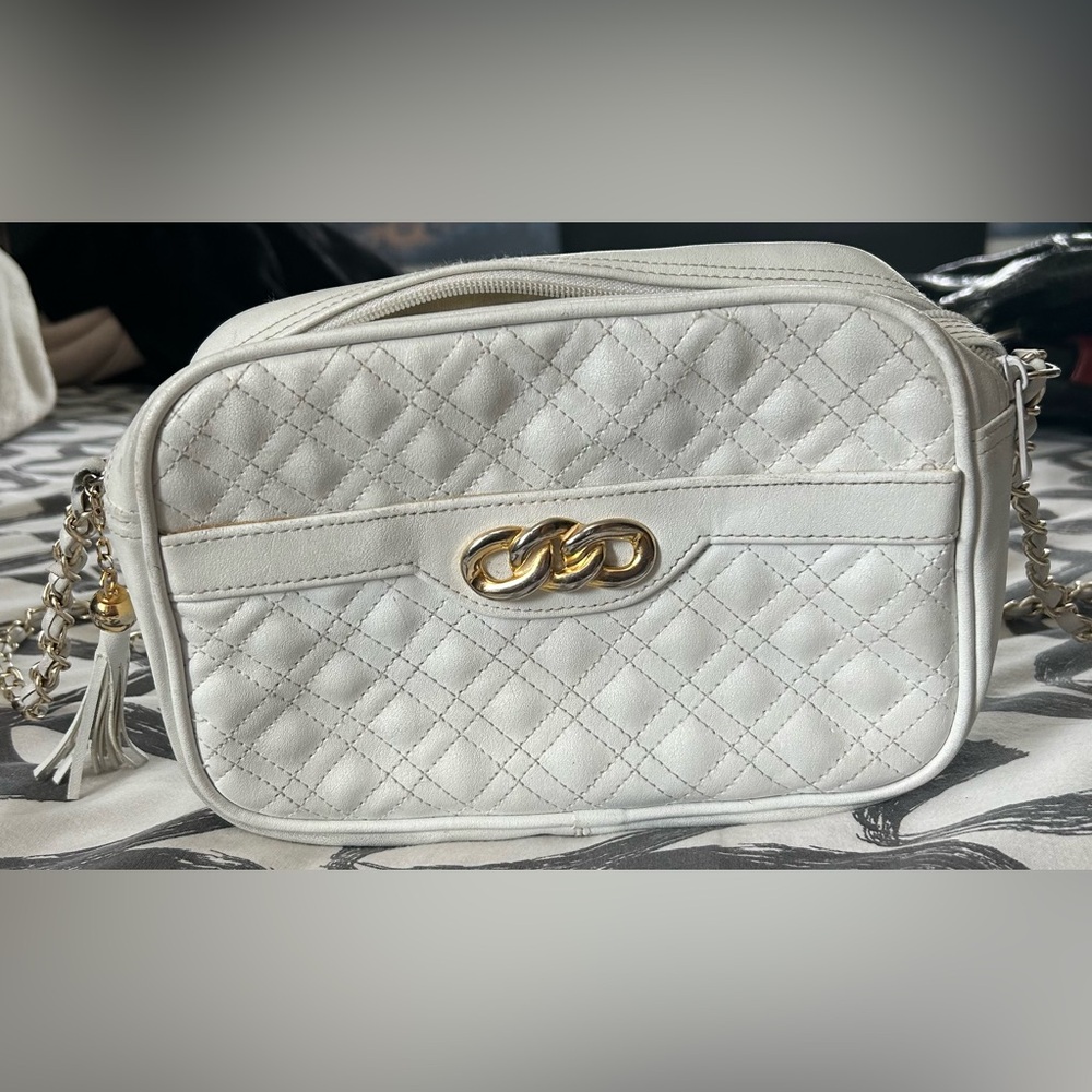 Elegant White Quilted Women's Bag